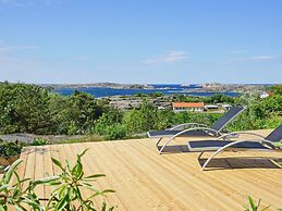 4 Person Holiday Home in Bovallstrand-by Traum
