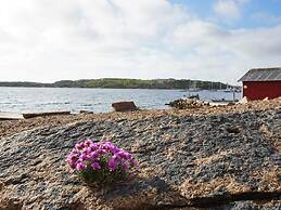 4 Person Holiday Home in Bovallstrand-by Traum