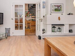 9 Person Holiday Home in Hojer