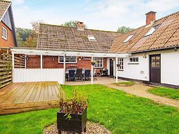 9 Person Holiday Home in Hojer