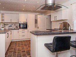 9 Person Holiday Home in Hojer