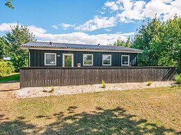 Renovated Retreat in Hejlsminde-by Traum