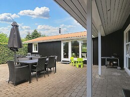 14 Person Holiday Home in Vaeggerlose