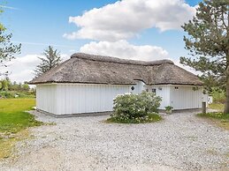10 Person Holiday Home in Fjerritslev-by Traum