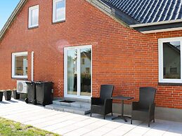 10 Person Holiday Home in Hadsund