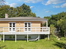 6 Person Holiday Home in Ebeltoft