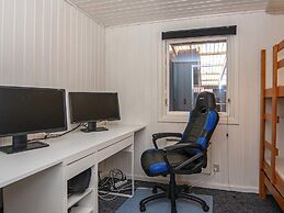 8 Person Holiday Home in Bjert-by Traum