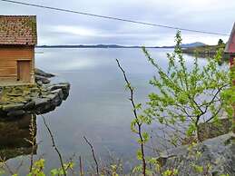 6 Person Holiday Home in Sveio