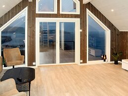 6 Person Holiday Home in Maloy