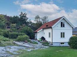 6 Person Holiday Home in Hoviksnas-by Traum