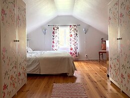 8 Person Holiday Home in Skyllberg-by Traum