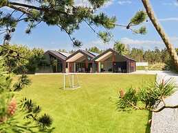 10 Person Holiday Home in Jerup