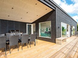 10 Person Holiday Home in Bjert