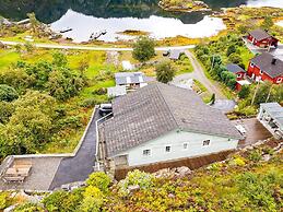 10 Person Holiday Home in Kalvag-by Traum