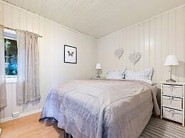 10 Person Holiday Home in Kalvag-by Traum