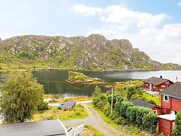 10 Person Holiday Home in Kalvag-by Traum