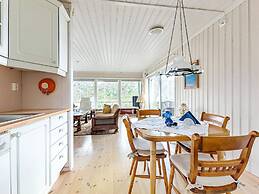 10 Person Holiday Home in Kalvag-by Traum