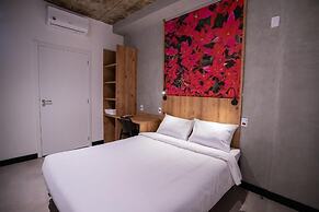CAMPOS DE HOLAMBRA INN