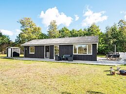 6 Person Holiday Home in Ebeltoft