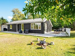 6 Person Holiday Home in Ebeltoft