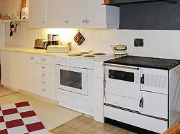 4 Person Holiday Home in Ed-by Traum
