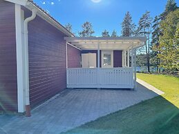 6 Person Holiday Home in Bruzaholm-by Traum