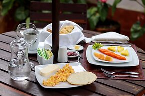 Casa Lola Hotel Boutique