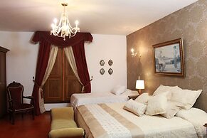 Casa Lola Hotel Boutique