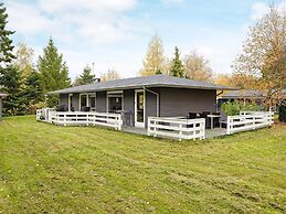 6 Person Holiday Home in Vaeggerlose