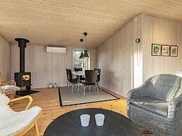 6 Person Holiday Home in Hals