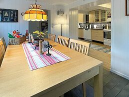 8 Person Holiday Home in Beddingestrand-by Traum