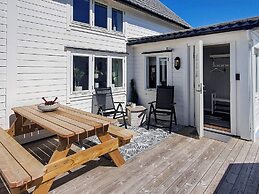 6 Person Holiday Home in Bud