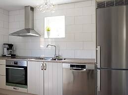 6 Person Holiday Home in Stromstad