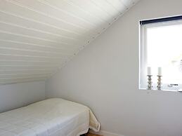 6 Person Holiday Home in Stromstad