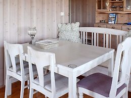 8 Person Holiday Home in Berg