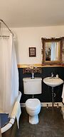 Oaklawn Inn LLC
