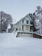 Oaklawn Inn LLC