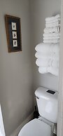 Oaklawn Inn LLC