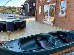 6 Person Holiday Home in Urangsvag