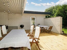 8 Person Holiday Home in Asnaes