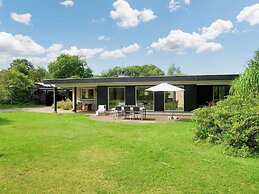 8 Person Holiday Home in Asnaes