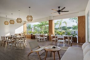 Swiss-Belcourt Lombok