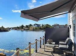 12 Person Holiday Home in Bremnes-by Traum