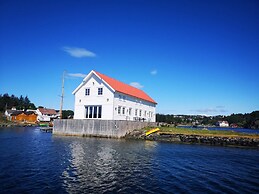 12 Person Holiday Home in Bremnes-by Traum