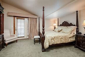 Villas at Zermatt Resort - Condos