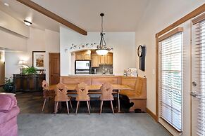 Villas at Zermatt Resort - Condos