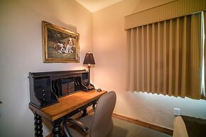 Villas at Zermatt Resort - Condos