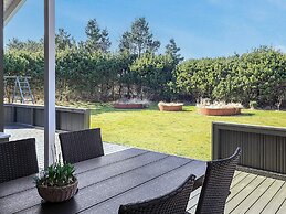 6 Person Holiday Home in Hals-by Traum