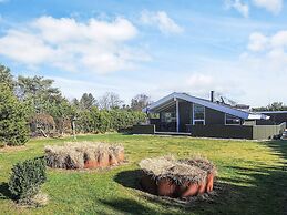 6 Person Holiday Home in Hals-by Traum