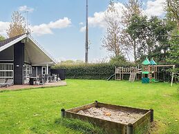 10 Person Holiday Home in Vaeggerlose